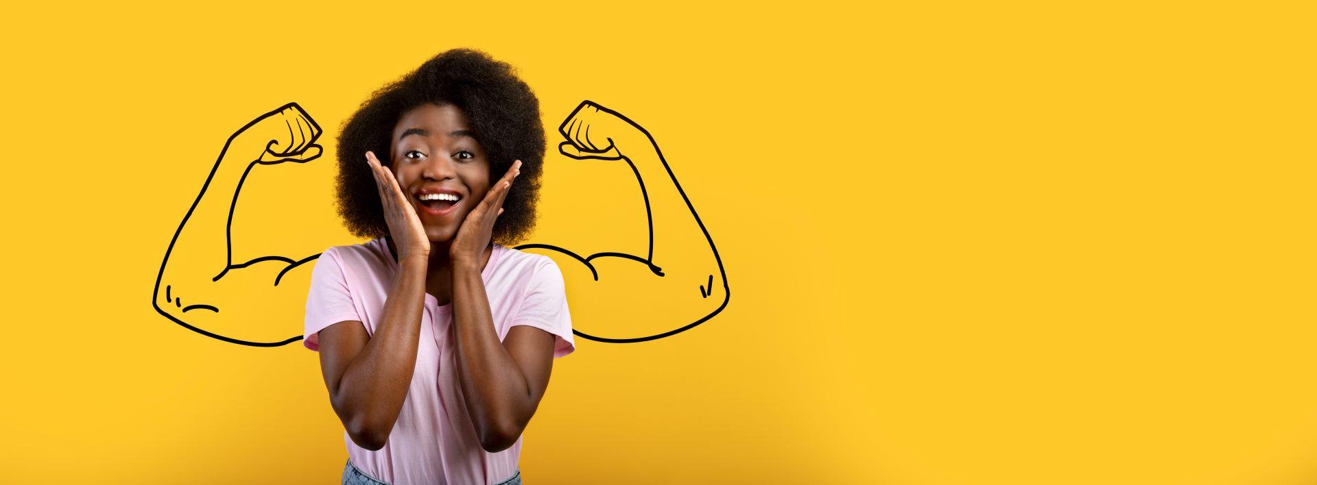 Frau lacht vor gelbem Hintergrund mit gezeichneten Muskeln, Hypnose München